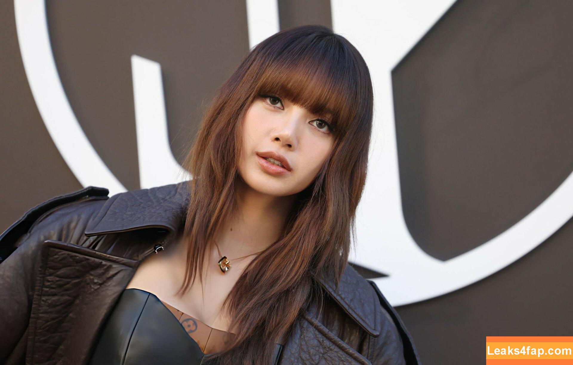 Lisa Blackpink /  слитое фото фото #0438