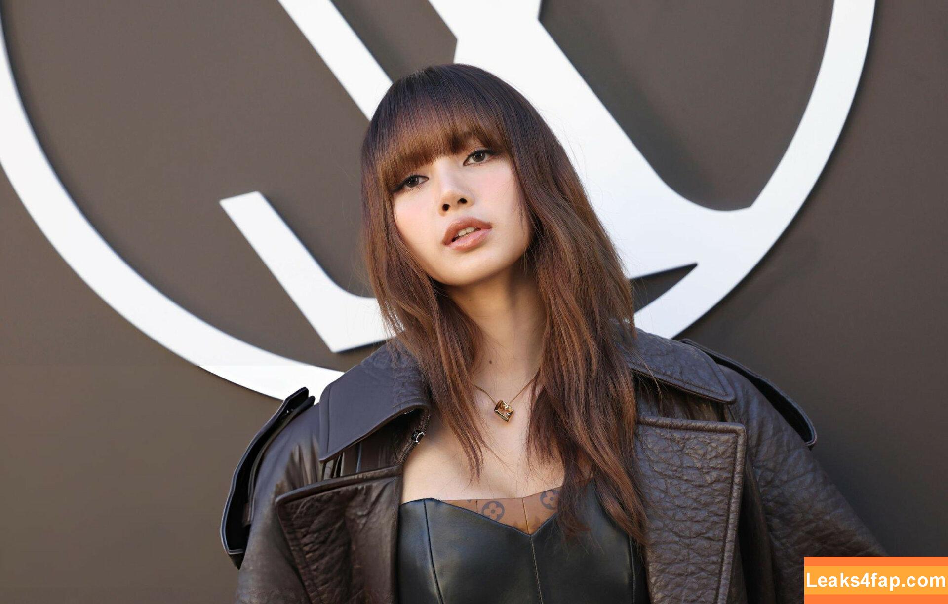 Lisa Blackpink /  слитое фото фото #0446