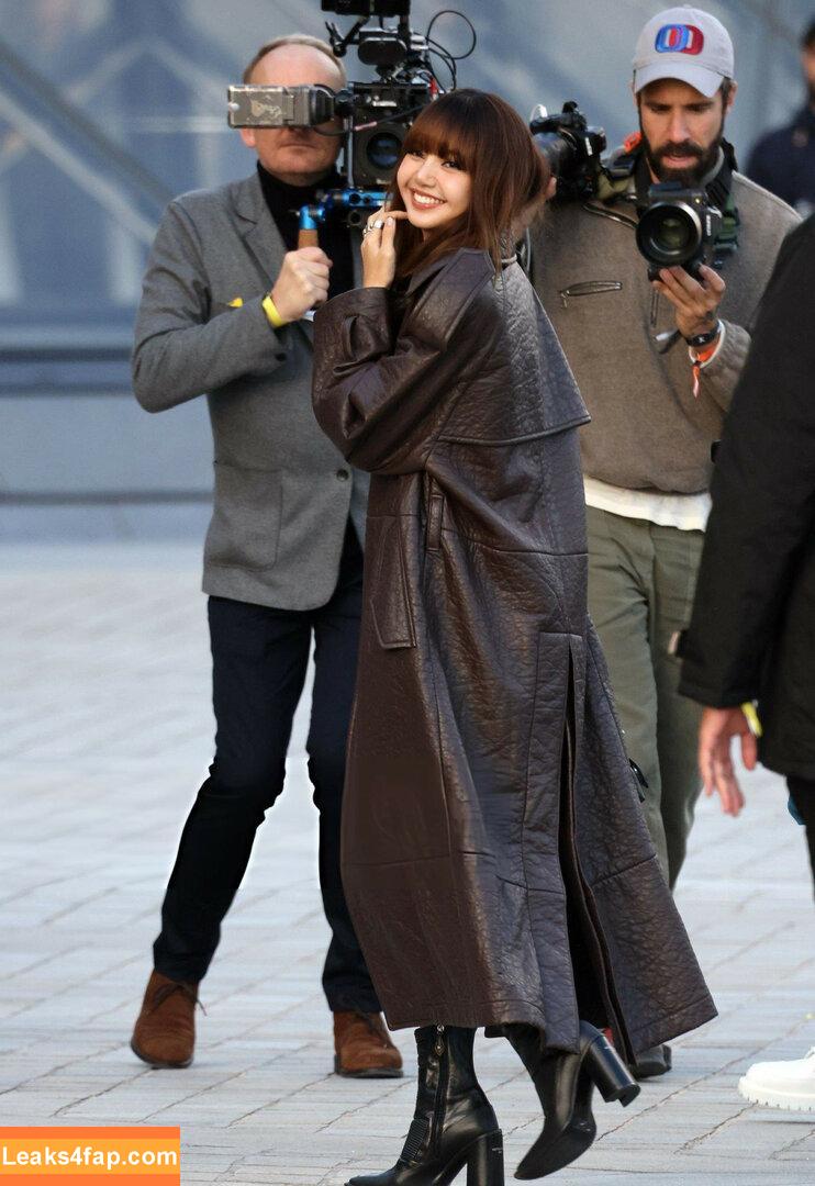 Lisa Blackpink /  слитое фото фото #0447