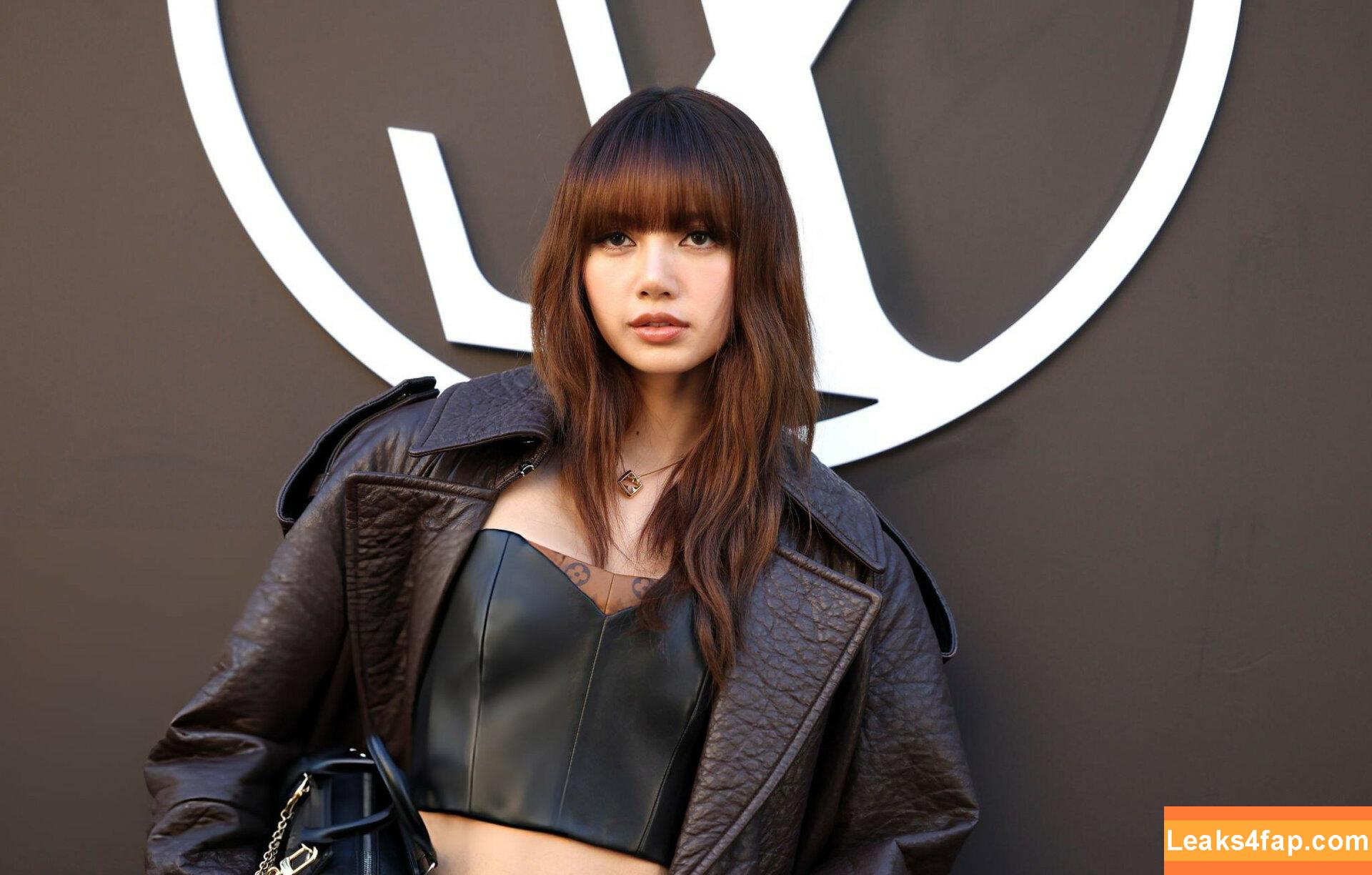 Lisa Blackpink /  слитое фото фото #0451