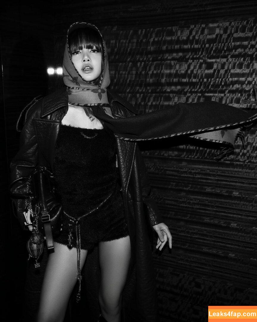 Lisa Blackpink /  слитое фото фото #0468