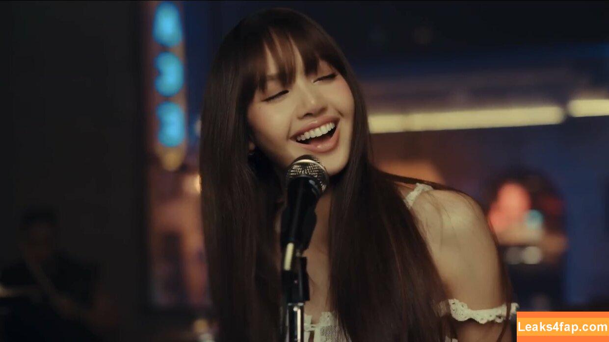 Lisa Blackpink /  слитое фото фото #0501