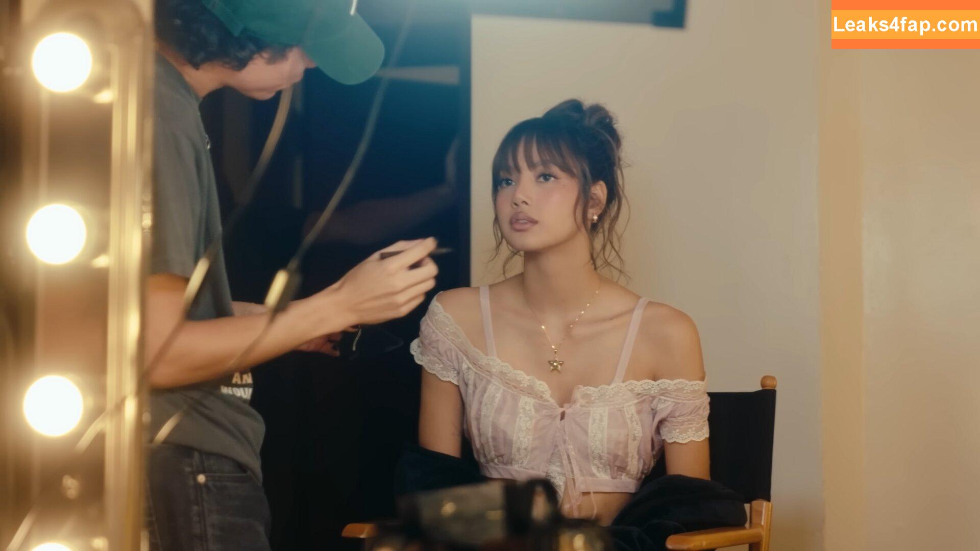 Lisa Blackpink /  слитое фото фото #0512