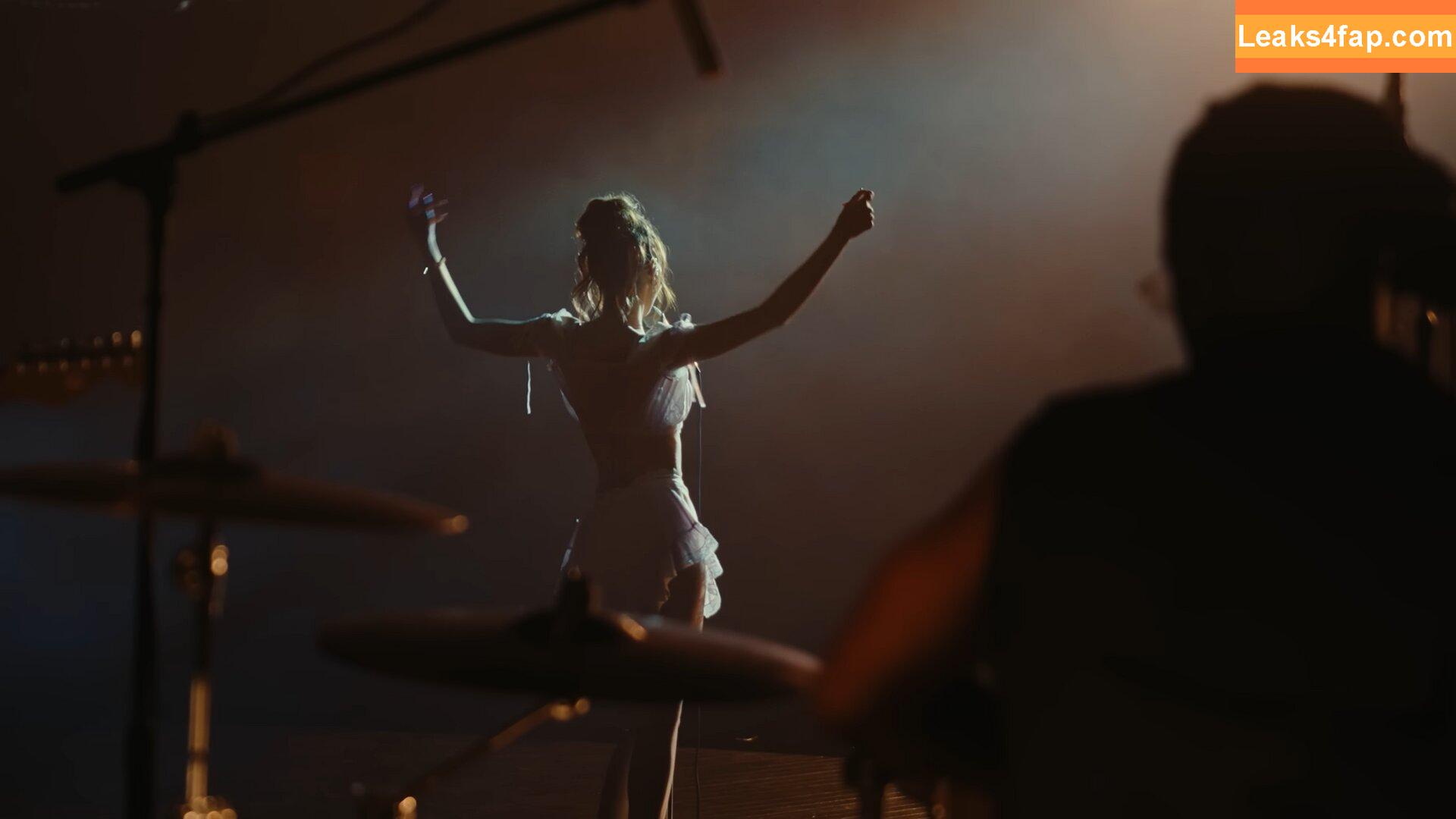 Lisa Blackpink /  слитое фото фото #0530