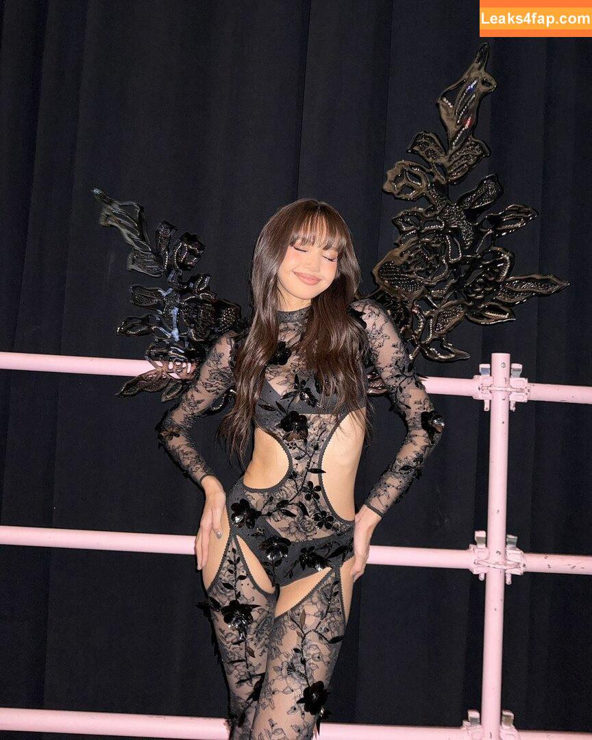 Lisa Blackpink /  слитое фото фото #0547