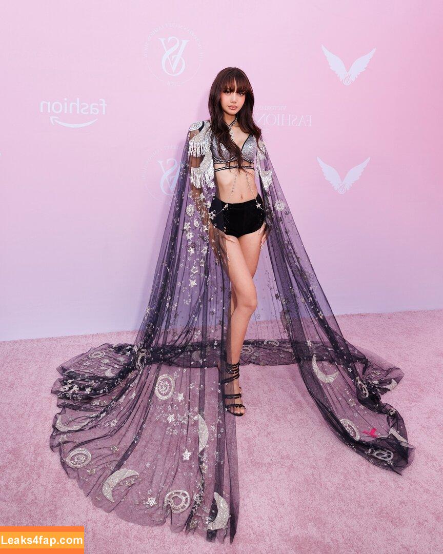 Lisa Blackpink /  слитое фото фото #0560