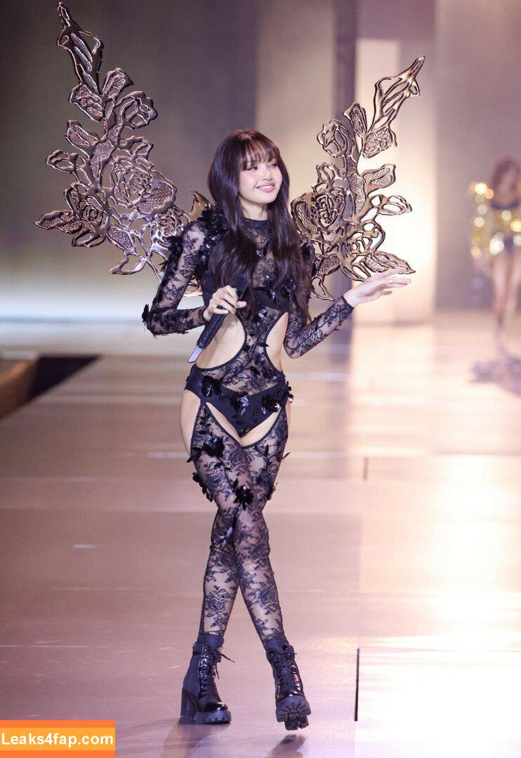 Lisa Blackpink /  слитое фото фото #0564