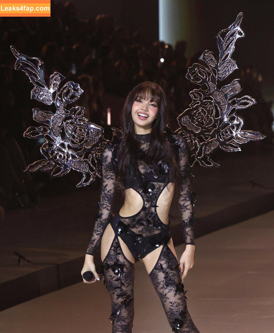 Lisa Blackpink /  слитое фото фото #0569