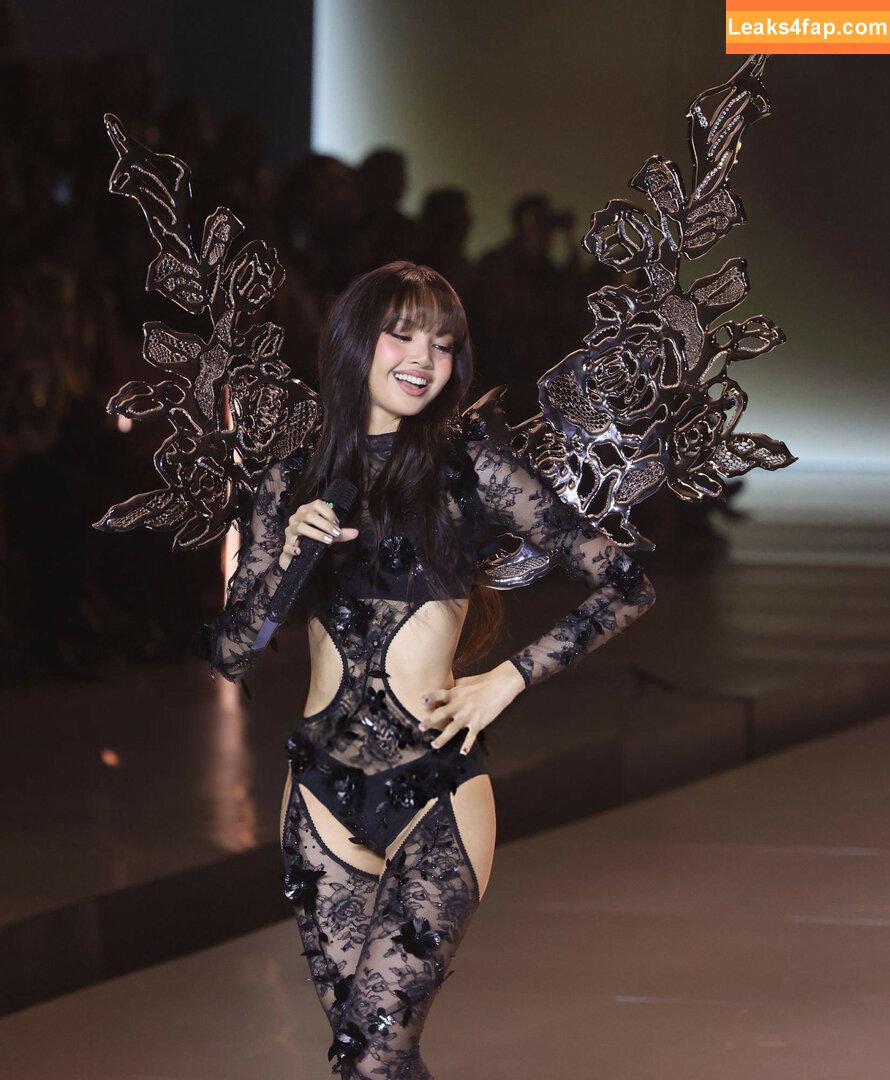 Lisa Blackpink /  слитое фото фото #0570