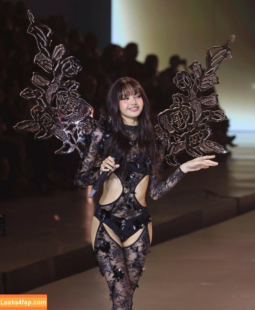 Lisa Blackpink /  слитое фото фото #0571