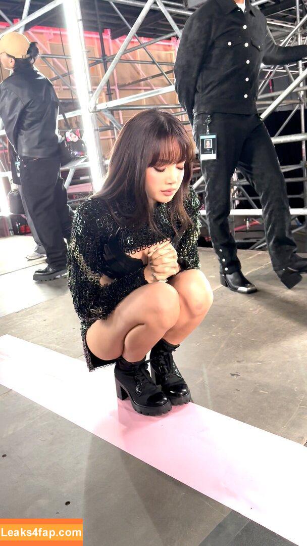 Lisa Blackpink /  слитое фото фото #0600