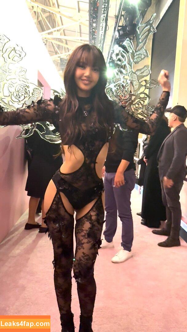 Lisa Blackpink /  слитое фото фото #0606