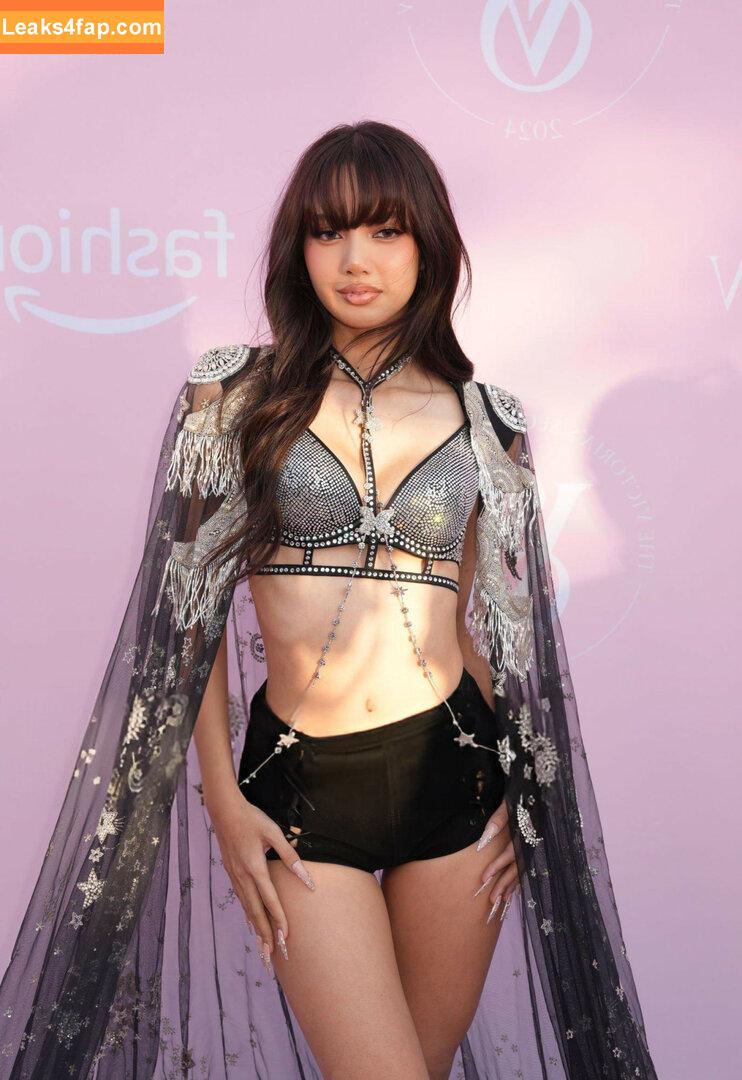 Lisa Blackpink /  слитое фото фото #0625