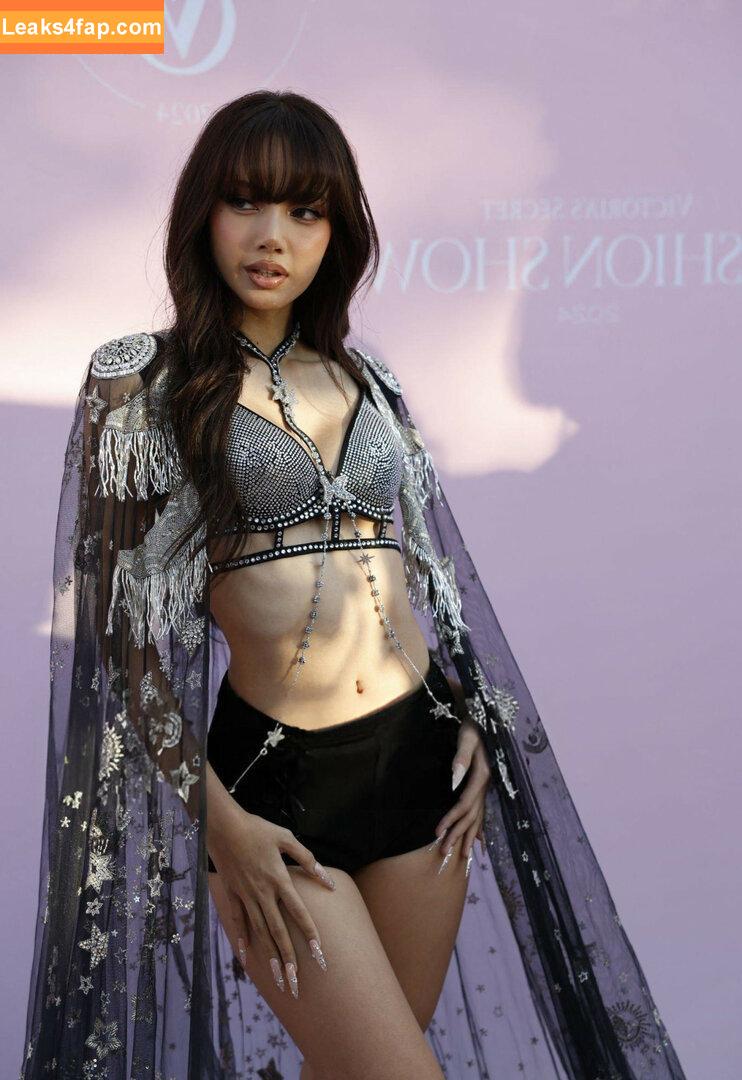 Lisa Blackpink /  слитое фото фото #0626