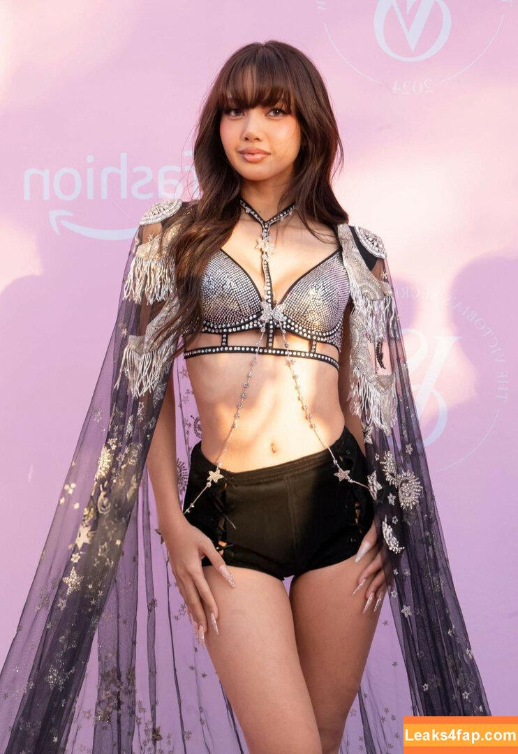 Lisa Blackpink /  слитое фото фото #0632