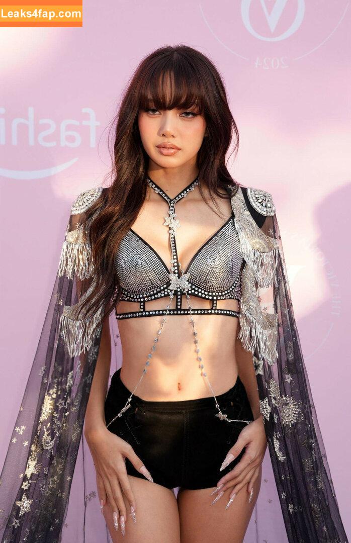 Lisa Blackpink /  слитое фото фото #0637