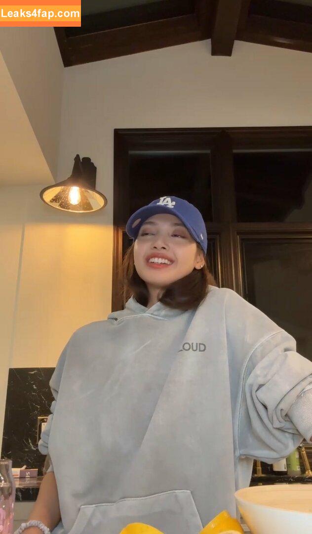 Lisa Blackpink /  слитое фото фото #0669