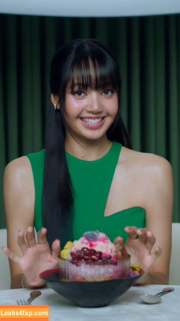 Lisa Blackpink /  слитое фото фото #0686