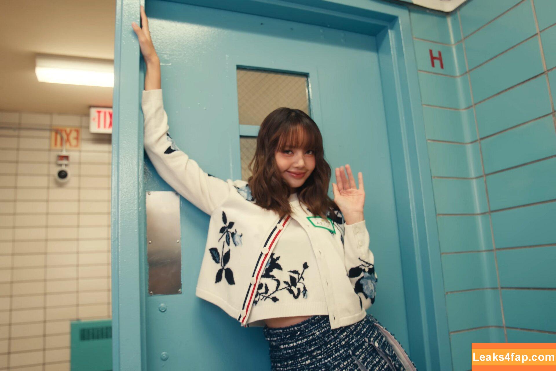 Lisa Blackpink /  слитое фото фото #0735