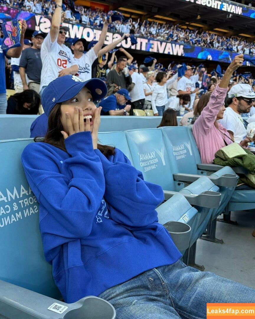 Lisa Blackpink /  слитое фото фото #0749