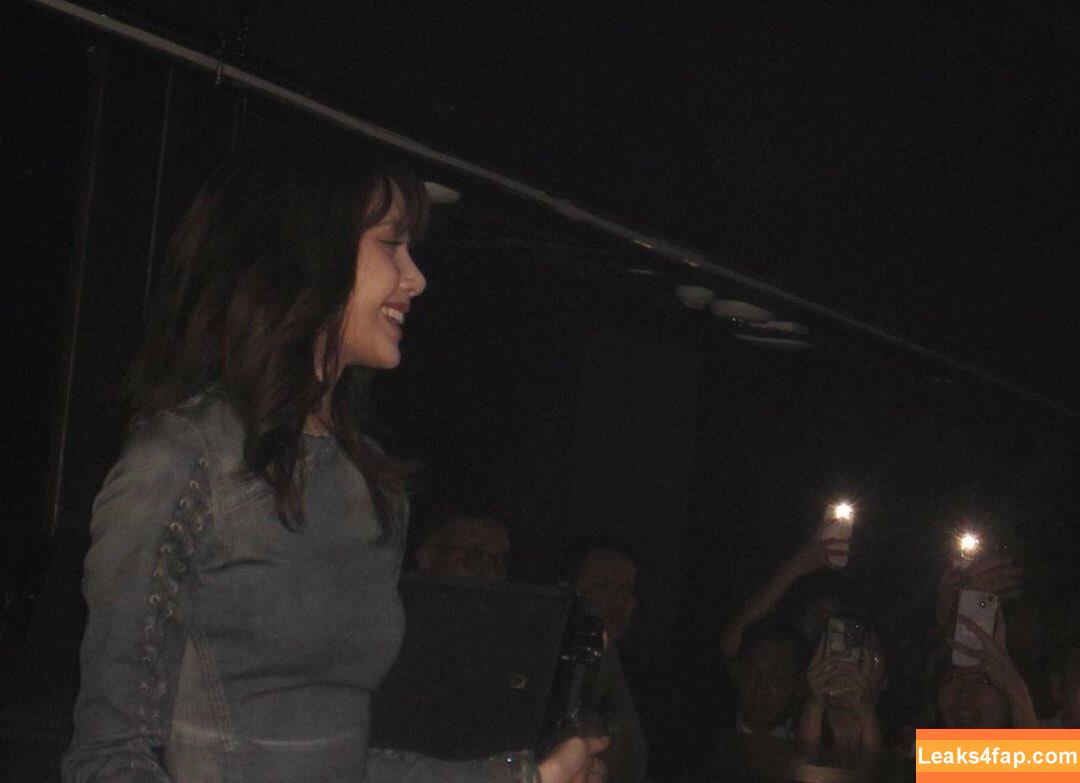 Lisa Blackpink /  слитое фото фото #0765