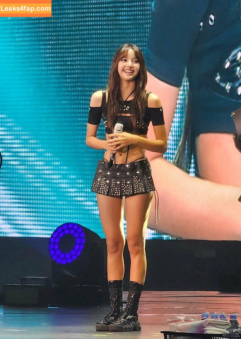 Lisa Blackpink /  слитое фото фото #0785