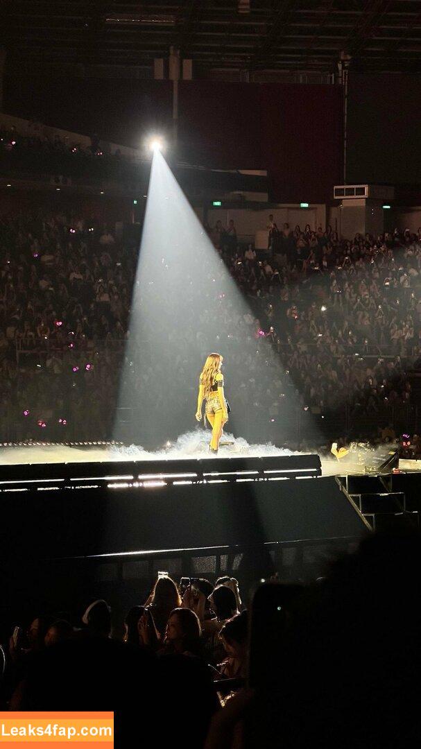 Lisa Blackpink /  слитое фото фото #0791