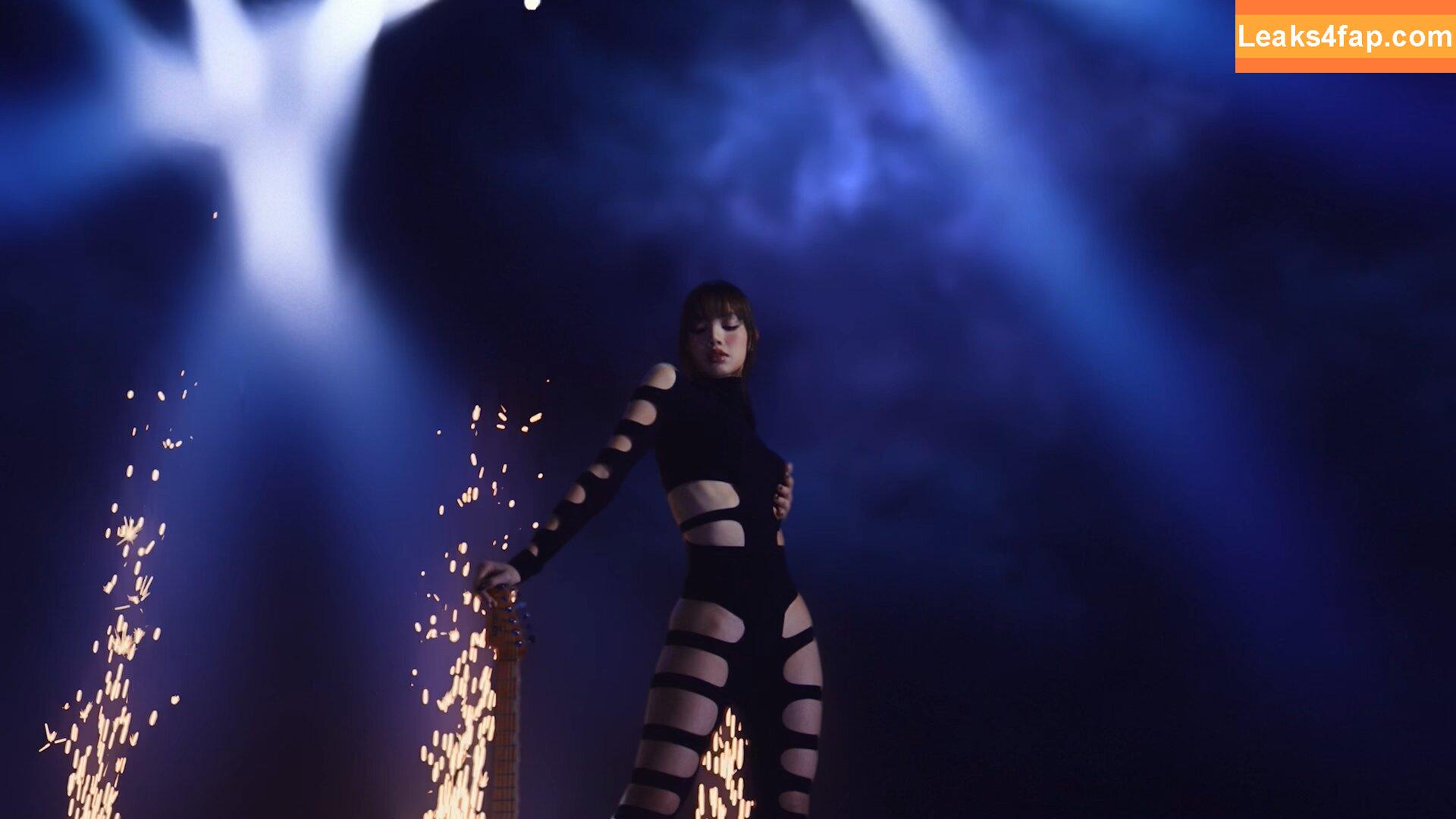 Lisa Blackpink /  слитое фото фото #0793