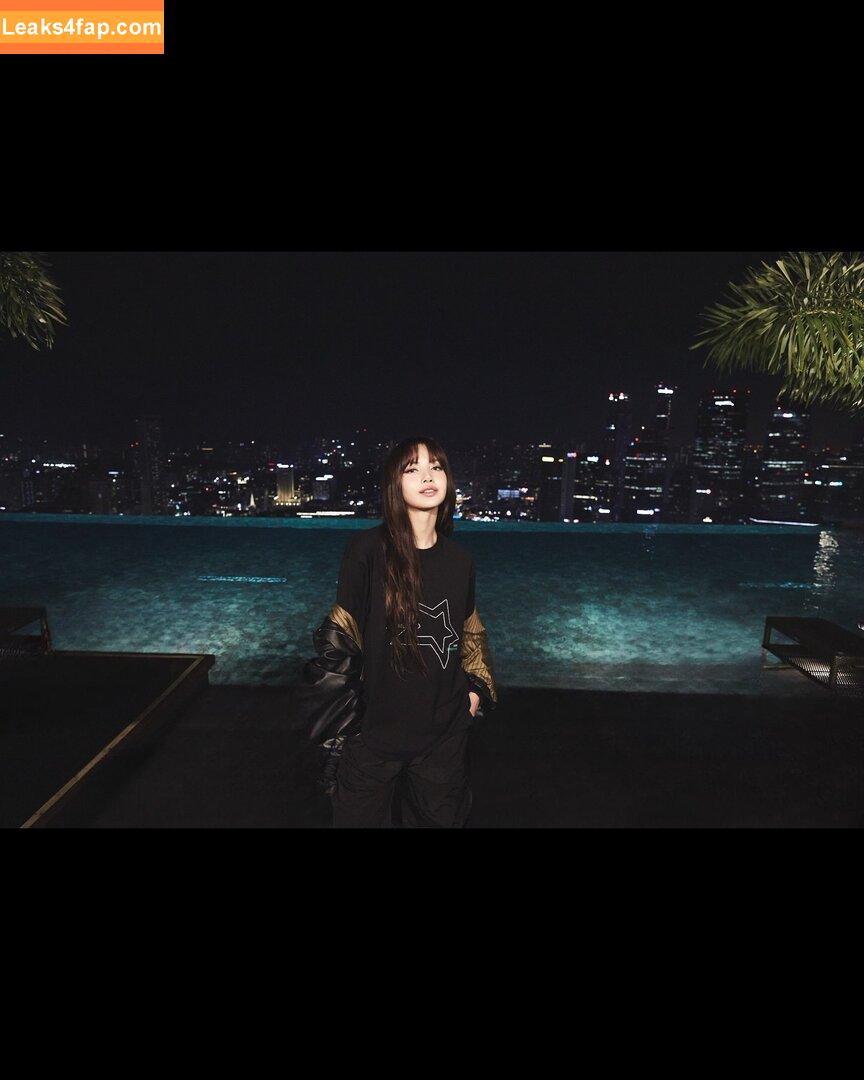 Lisa Blackpink /  слитое фото фото #0811