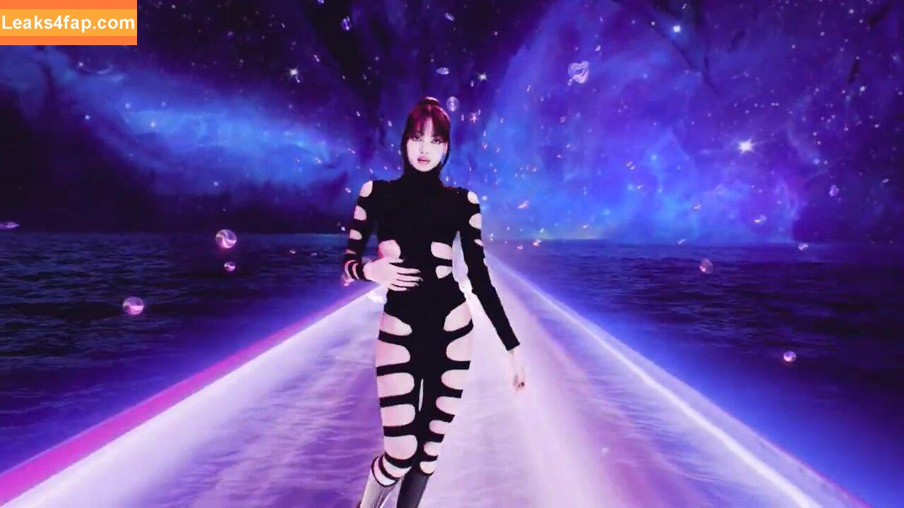 Lisa Blackpink /  слитое фото фото #0831