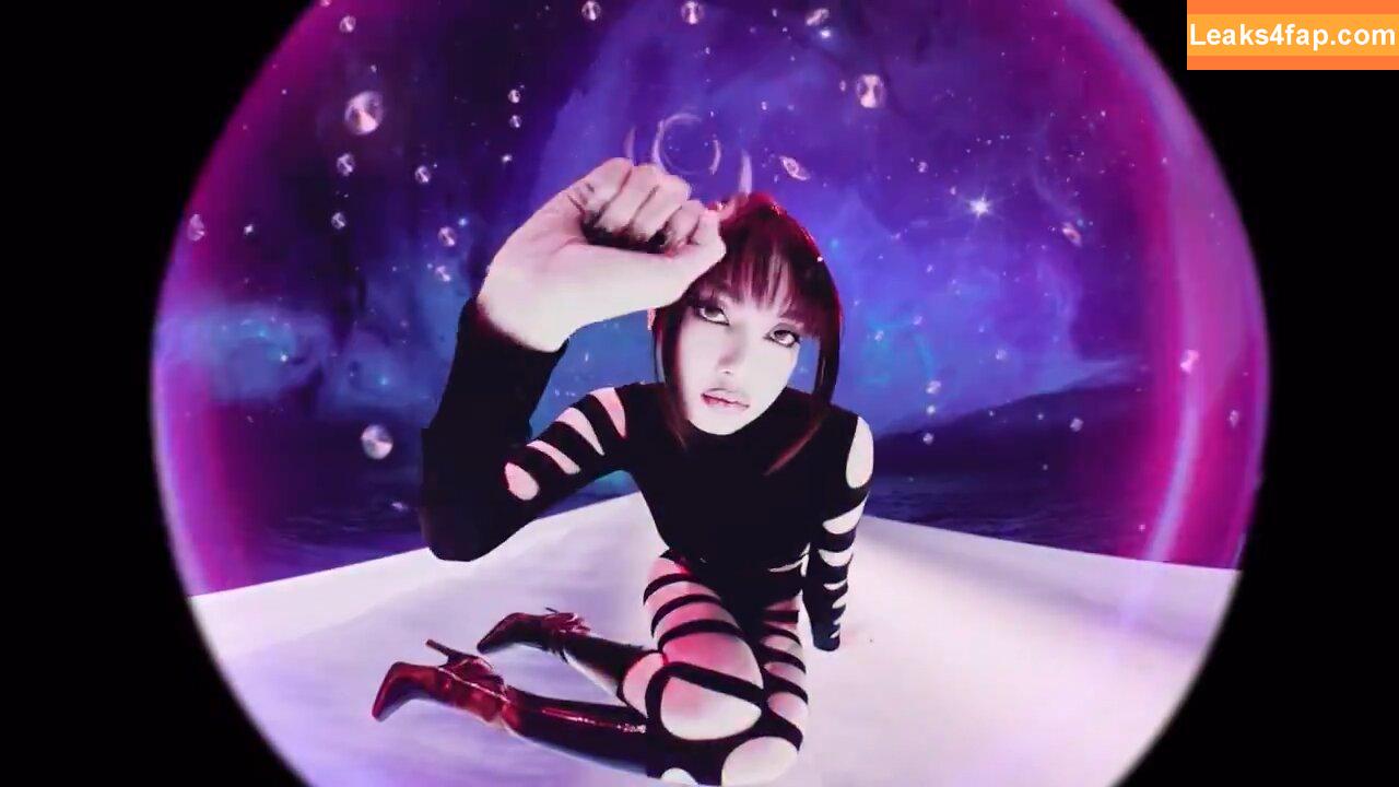 Lisa Blackpink /  слитое фото фото #0835