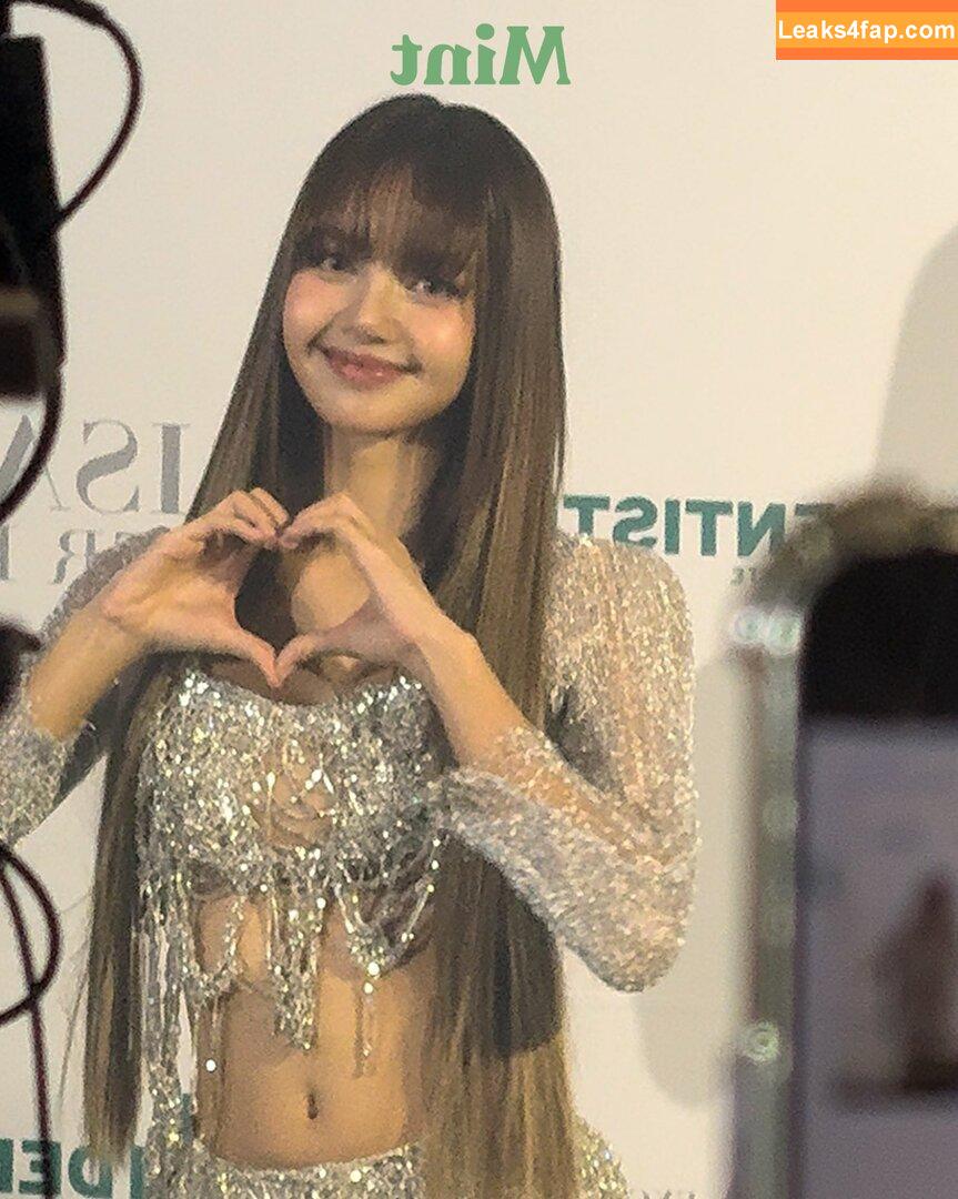 Lisa Blackpink /  слитое фото фото #0846