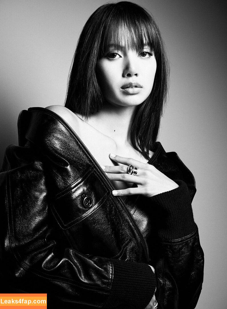 Lisa Blackpink /  слитое фото фото #0868