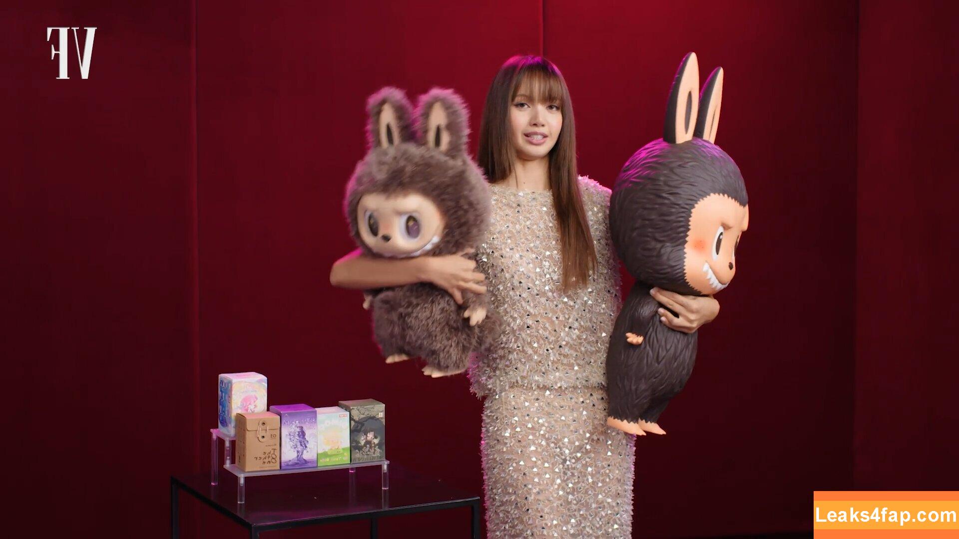 Lisa Blackpink /  слитое фото фото #0874