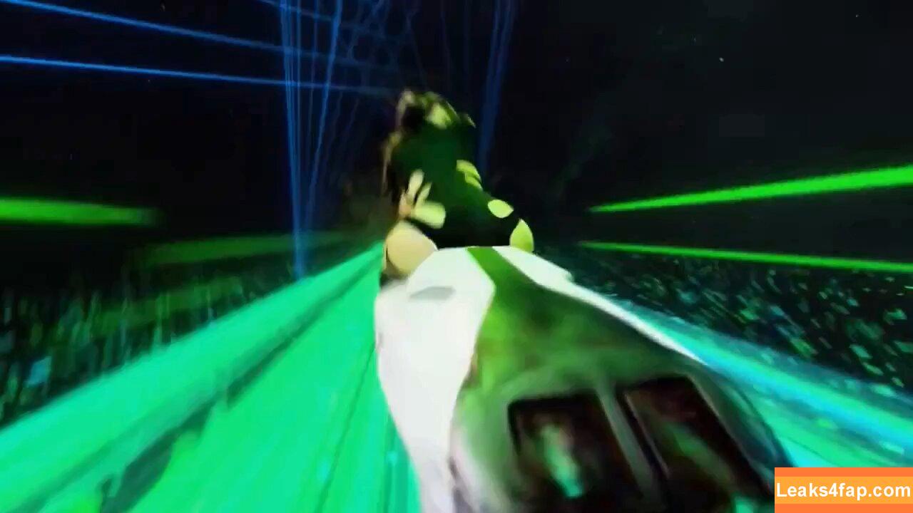 Lisa Blackpink /  слитое фото фото #0958