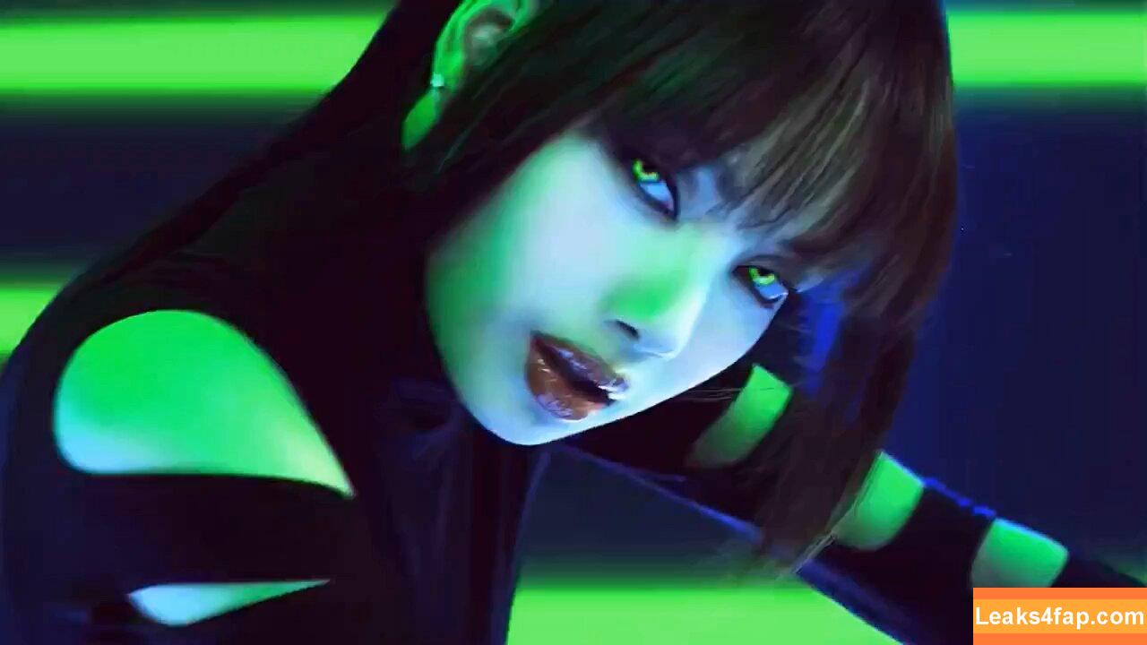 Lisa Blackpink /  слитое фото фото #0966