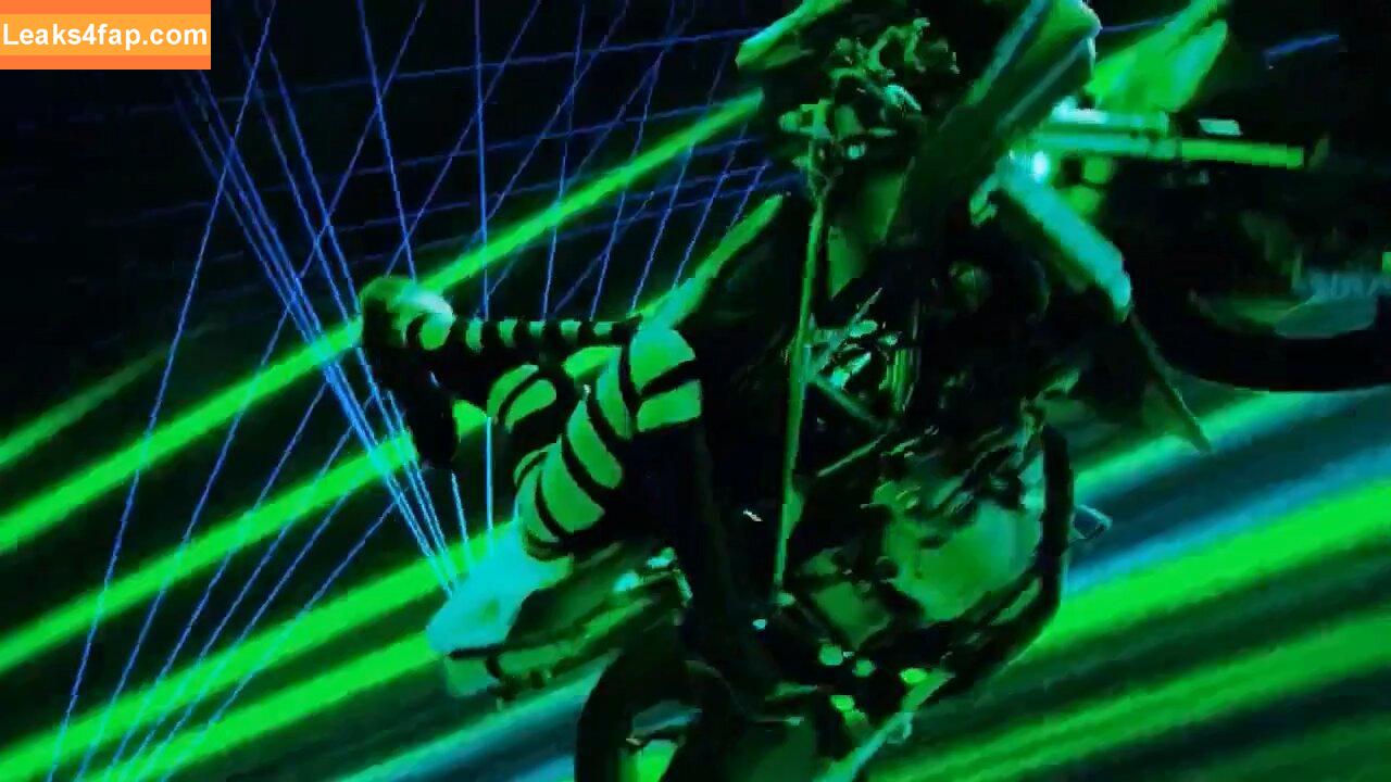 Lisa Blackpink /  слитое фото фото #0970