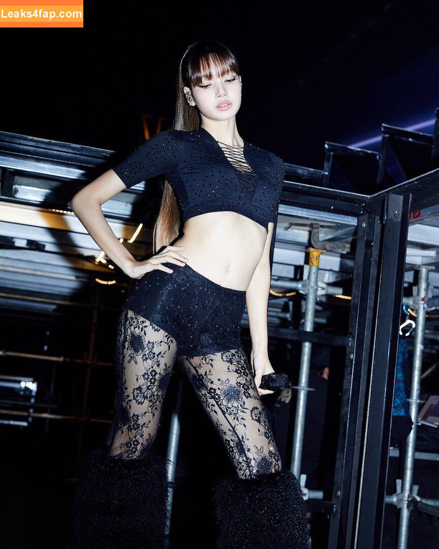 Lisa Blackpink /  слитое фото фото #0984