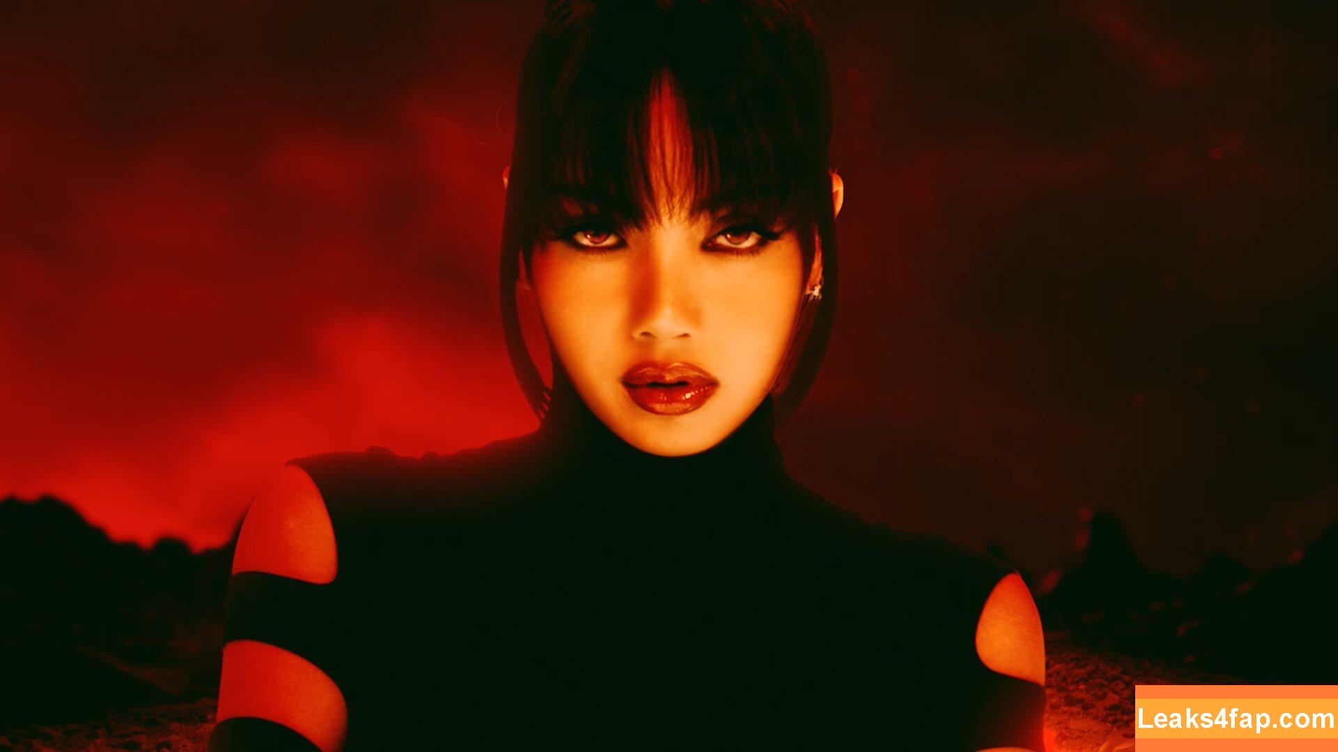 Lisa Blackpink /  слитое фото фото #0987