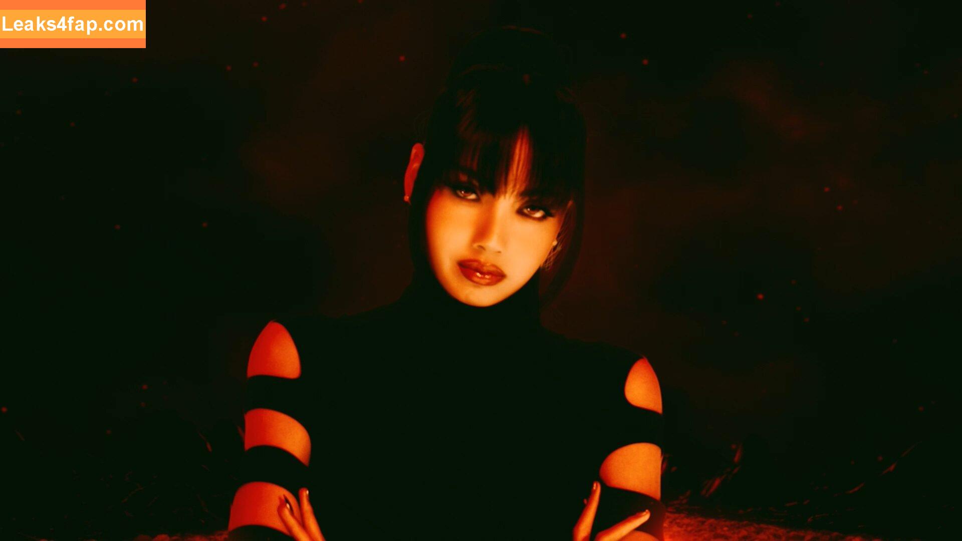 Lisa Blackpink /  слитое фото фото #0988