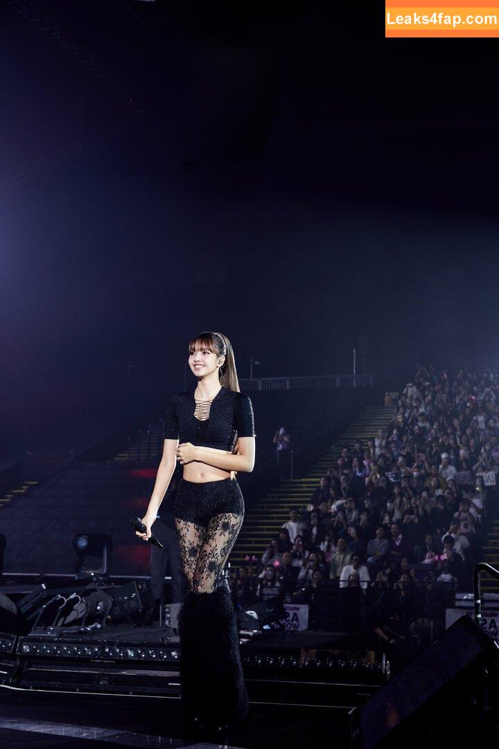 Lisa Blackpink /  слитое фото фото #1008