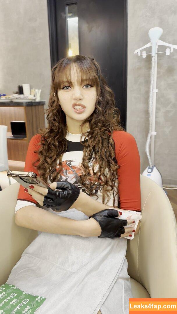Lisa Blackpink /  слитое фото фото #1032