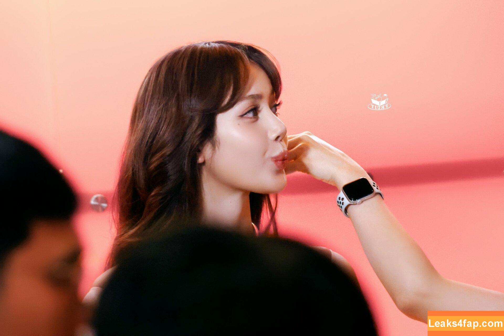 Lisa Blackpink /  слитое фото фото #1091