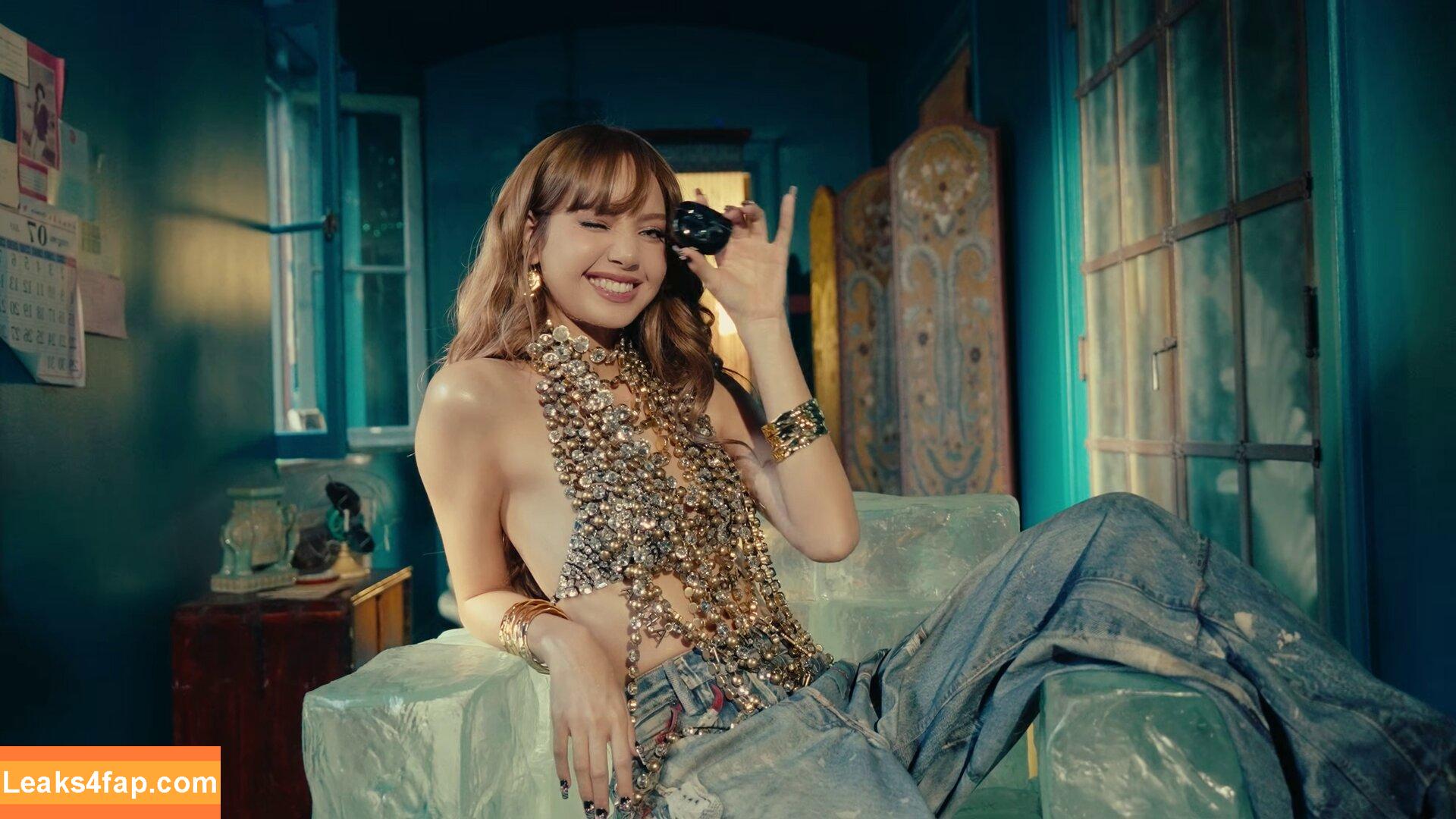 Lisa Blackpink /  leaked photo photo #1608