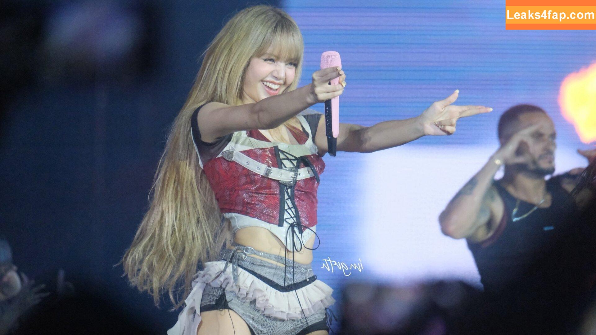 Lisa Blackpink /  leaked photo photo #1673