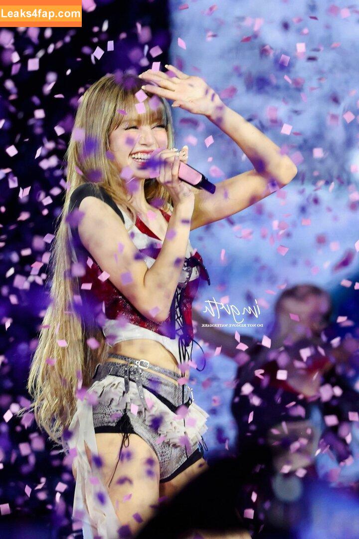Lisa Blackpink /  leaked photo photo #1681