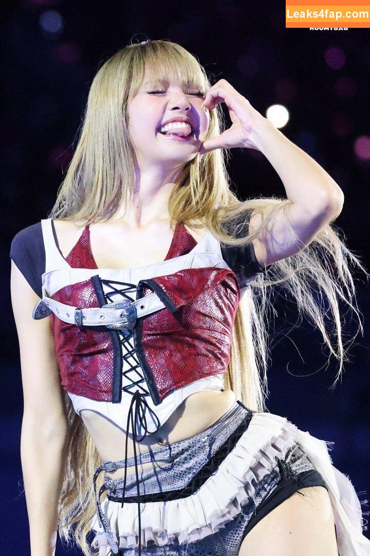Lisa Blackpink /  leaked photo photo #1684
