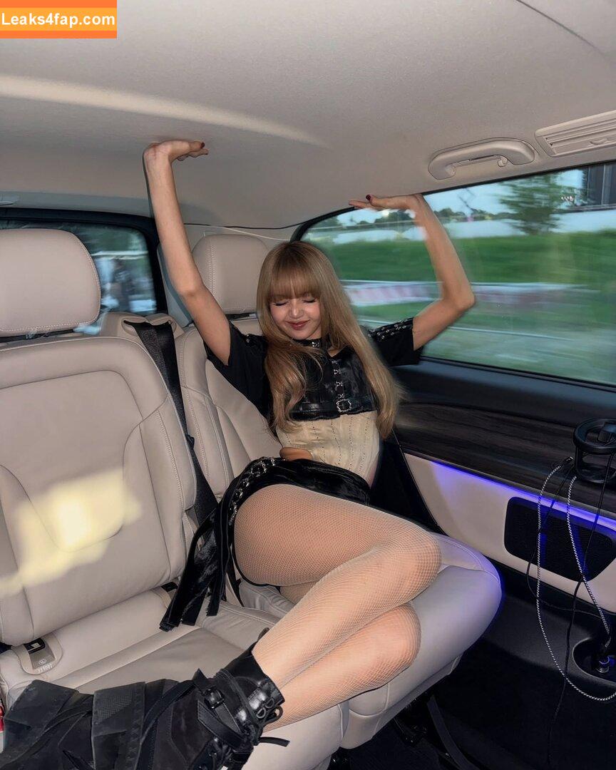 Lisa Blackpink /  leaked photo photo #1700