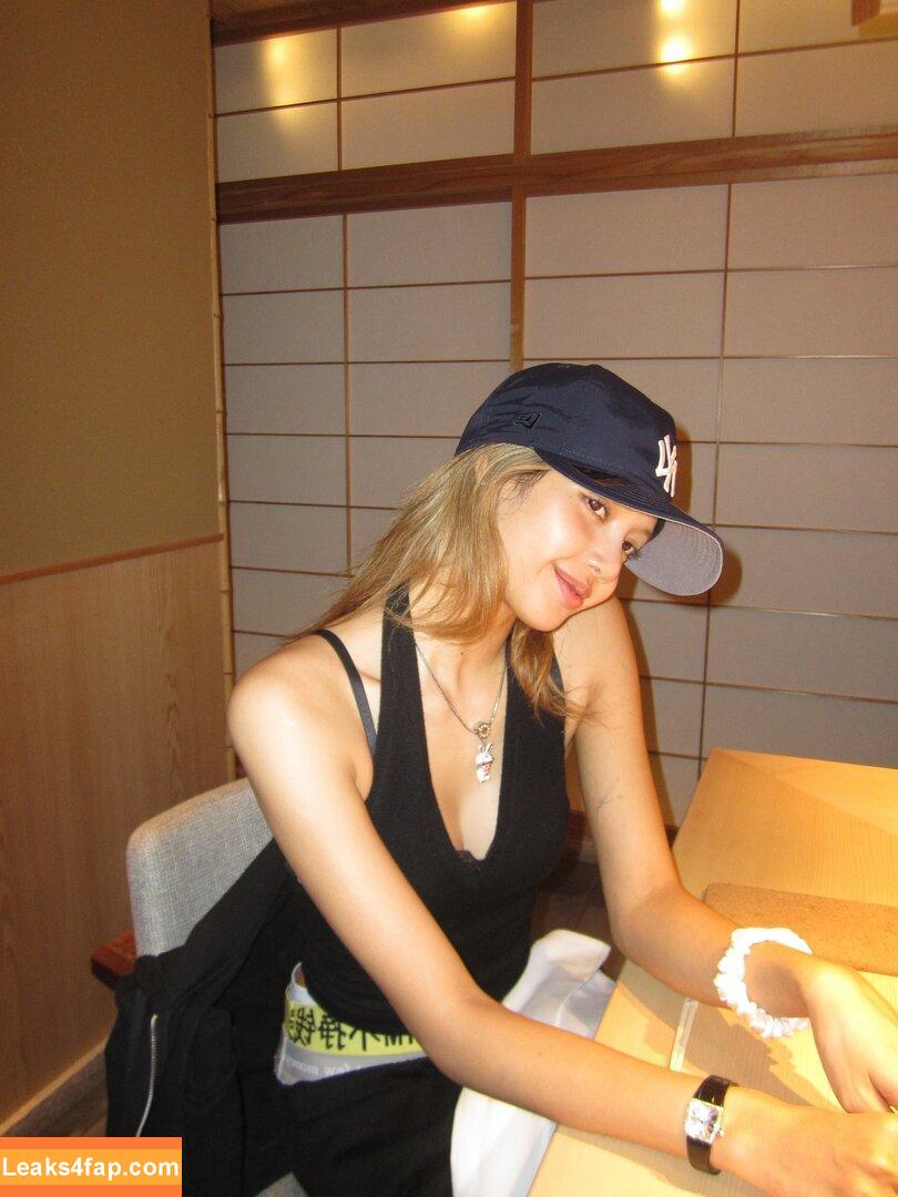 Lisa Blackpink /  leaked photo photo #1724