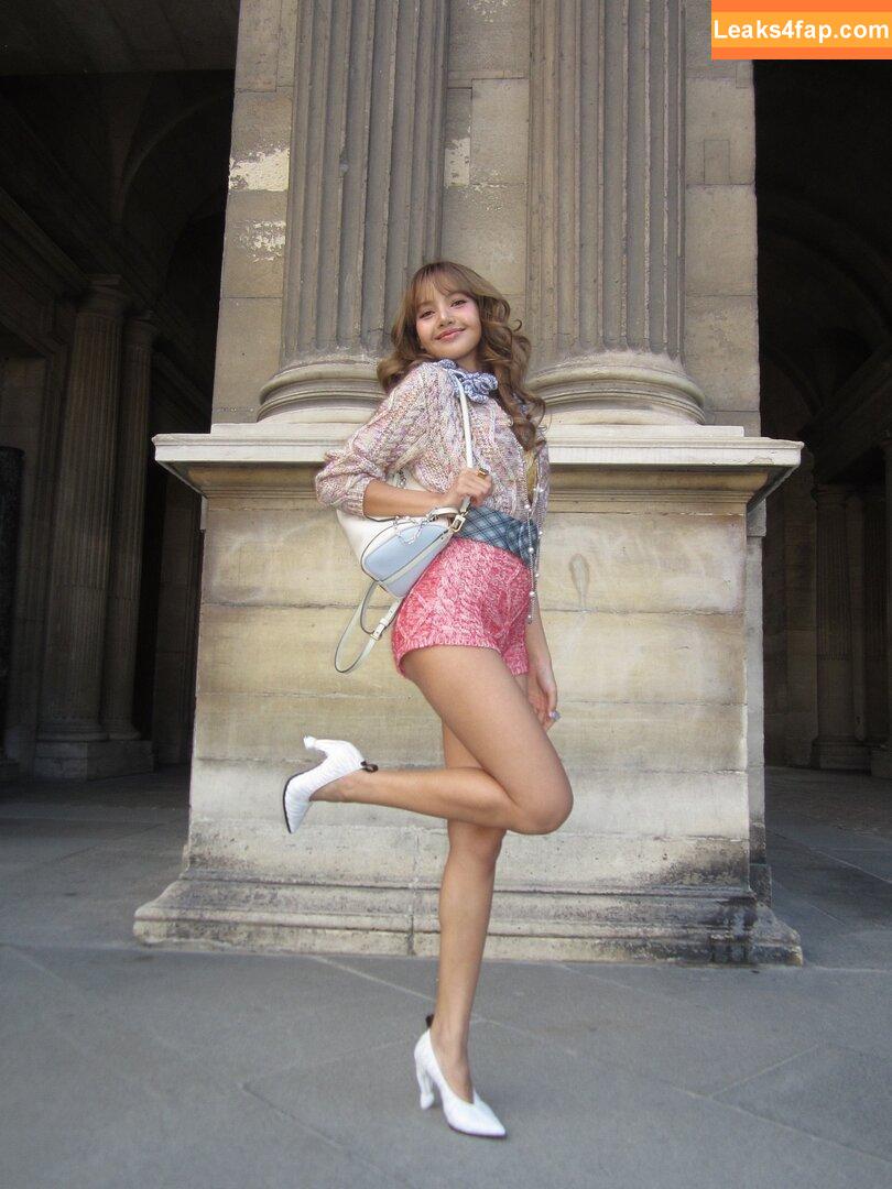 Lisa Blackpink /  leaked photo photo #1752